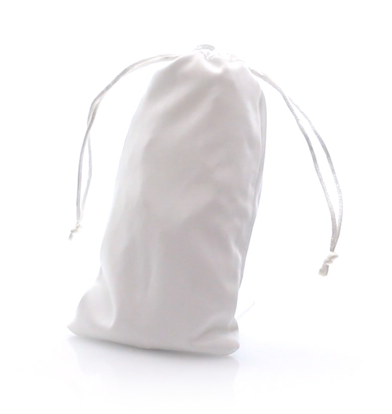 FUNDA GAFAS 9X18CM FABRICADO EN SUAVE POLIESTER BLANCO Y CIERRE DE CUERDAS