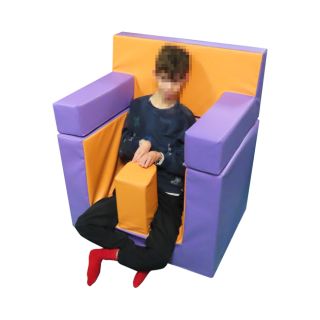983642
